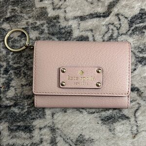 kate spade blush pink pebbled leather key & card holder with gold-tone hardware